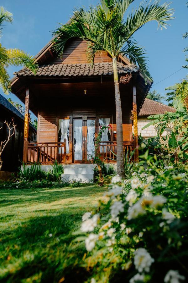 Kurnia Guest House & Spa Sakti Exterior photo